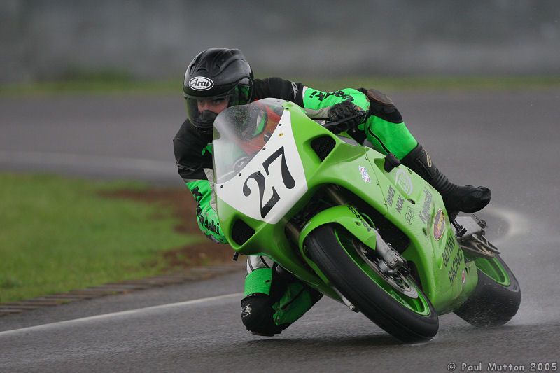 IMG 4540Bike cornering in the wet